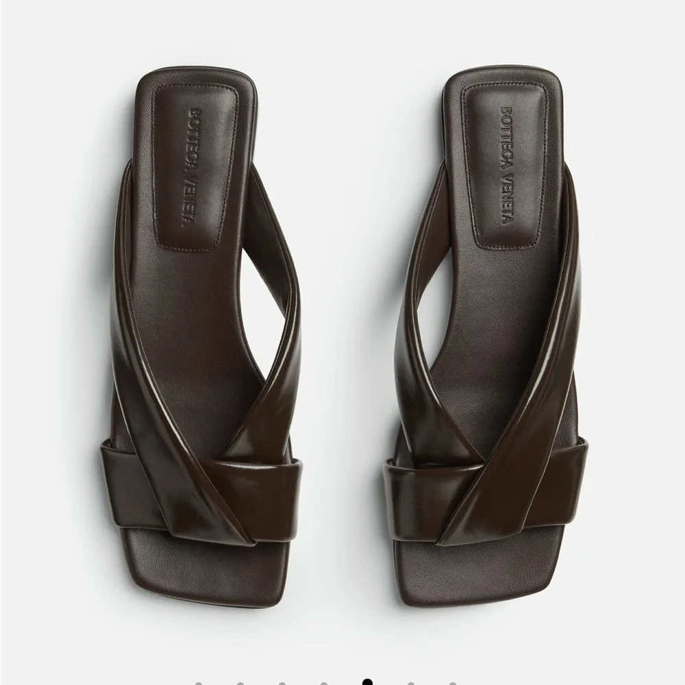 Bottega Veneta Riva Flat - Picture 1 of 8